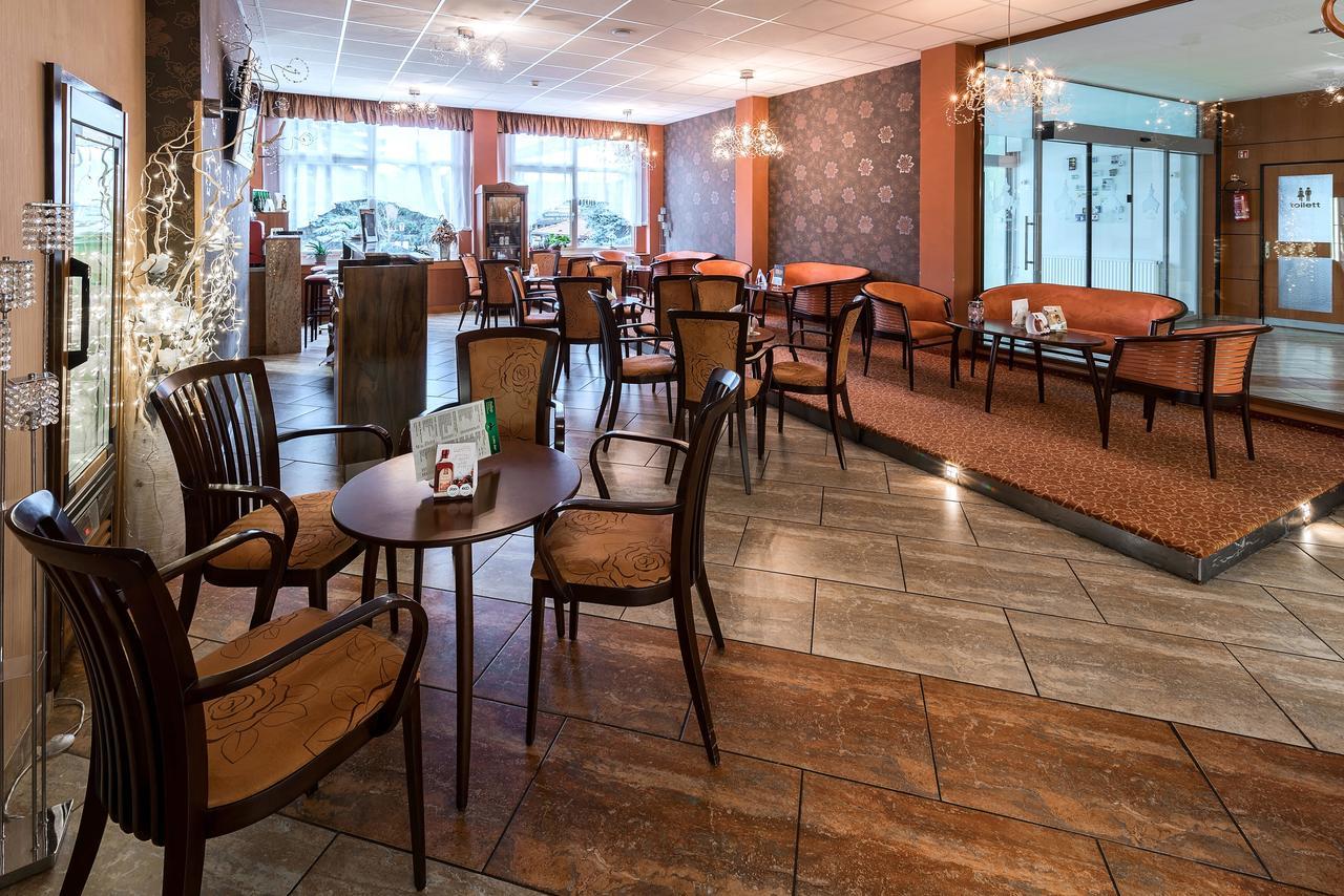 Hotel Baratsag Hajduszoboszlo Exterior photo